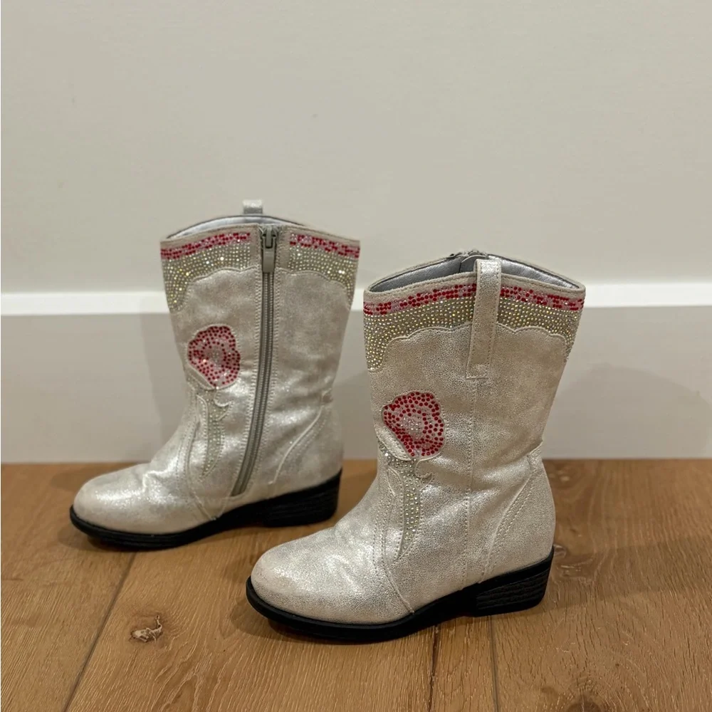 Lily Rose shimmery silver